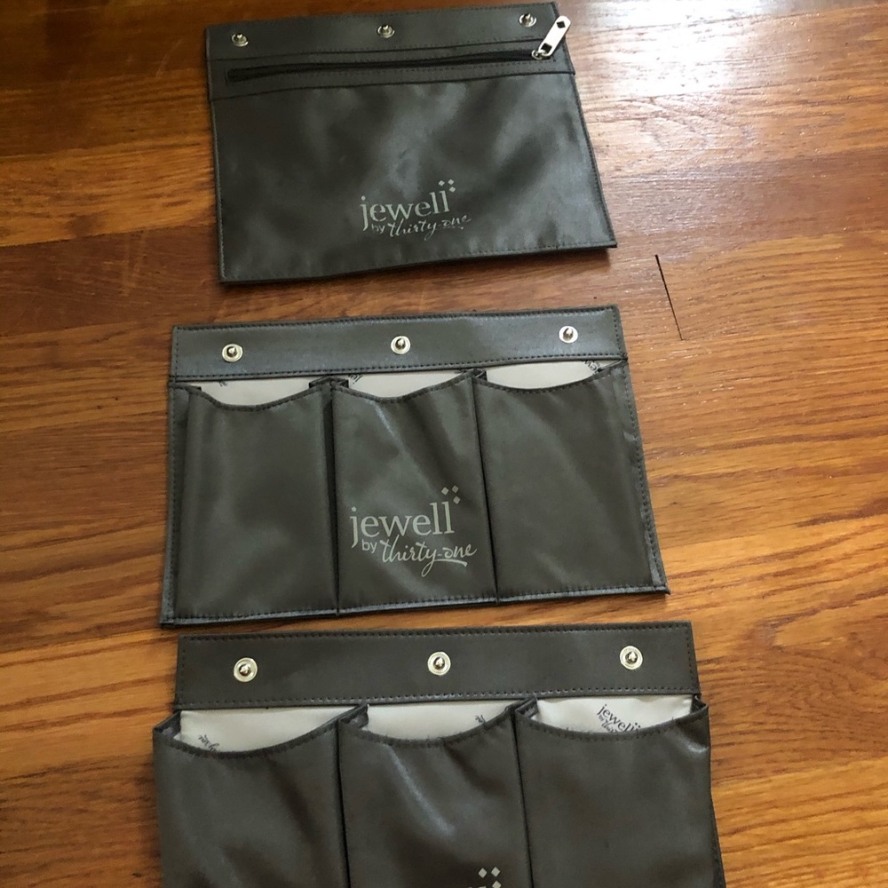 Thirty one purse snap pockets, all 3
